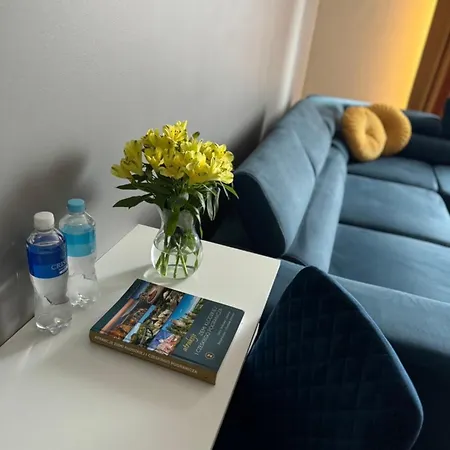 Dawna Mleczarnia Apartamenty Familijny Нова-Руда Екстер'єр фото
