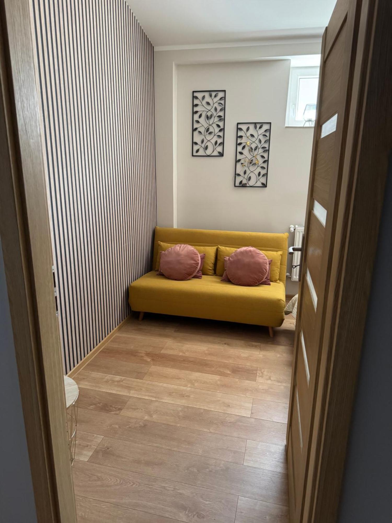 Dawna Mleczarnia Familijny Apartment *